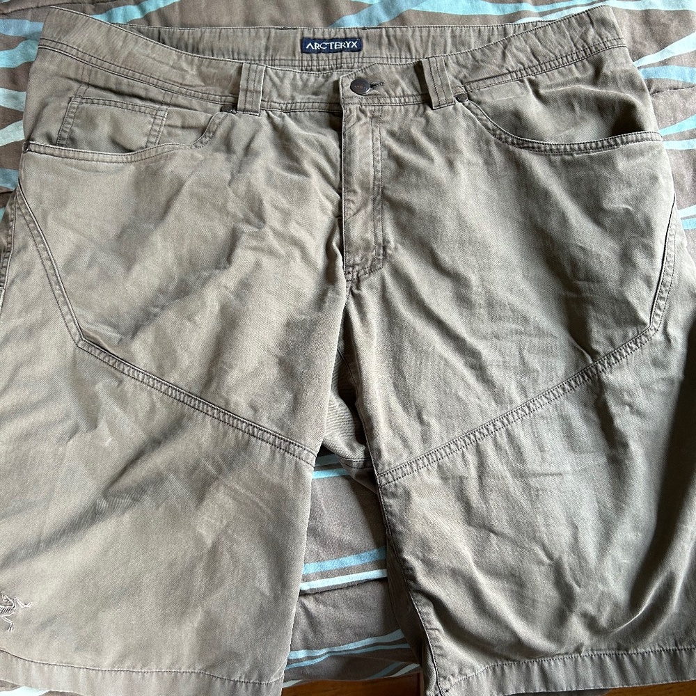 Arc'teryx mens shorts 38